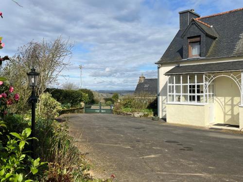 BRI29 - Poullaouen - Murmur-y-coed in Poullaouen