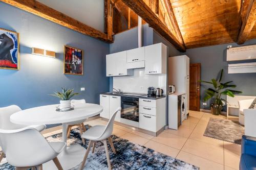 Ecco Suites San Leonardo - image 12