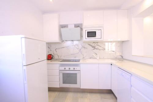 1094 modern duplex penthouse on the beach - image 8