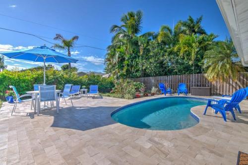 Newly Refurbished Naples Park Cottage with a Heated Pool