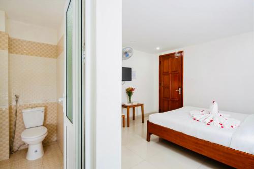 Double Room image 3
