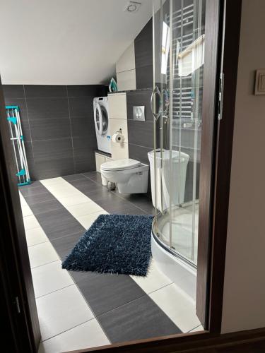Apartament Bobrzańska - 4 bedrooms sypialnie