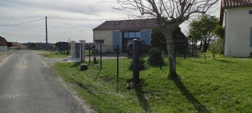 Maison de 2 chambres avec jardin clos et wifi a Les Leches