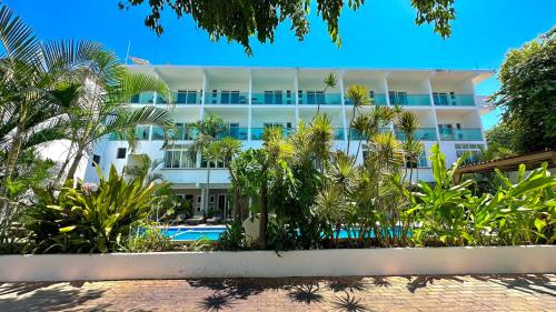 Garden, Hotel Rega Suites Guayabitos - Family & Kitchen in Rincon De Guayabitos