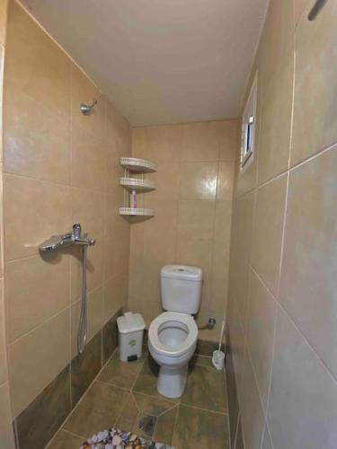 Ground floor apartment with gym & yard in Paggaio in Proti
