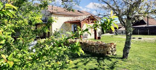 Maison de 2 chambres avec jardin clos et wifi a Les Leches