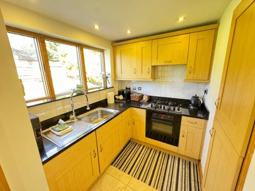 Seadmed, Luxury, private, secure self-contained Coach House, near Wythall and close to the NEC in Dorridge