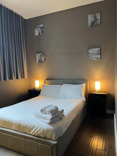 Superior Double Room room in The Wellington Hotel Birmingham - Budget Hotel Near O2 Academy
