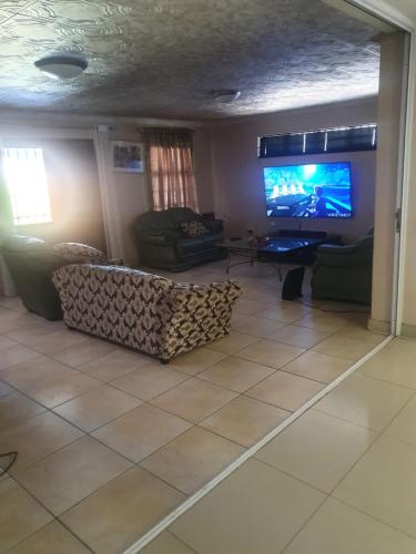 Ludinz guest house self catering - main image