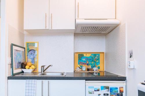 Stylish & Central Studio Apartment Ménilmontant! - image 9
