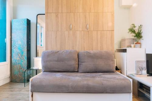 Stylish & Central Studio Apartment Ménilmontant! - image 8