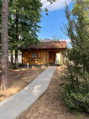 FEWO PARTNERS Haus Clemens - Gemütliches Holzhaus mit Grundstück nahe Badesee in Königs Wusterhausen, Deutschland