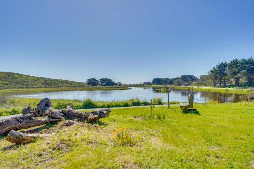 Watsonville Condo with Ocean Views and Beach Access