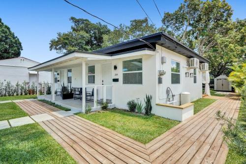 Hallandale Beach Family Vacation Home Backyard