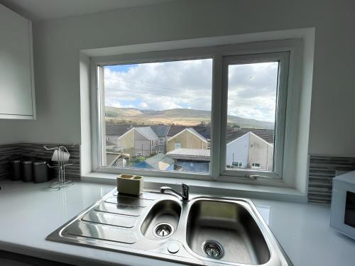 Mountain Haven 3 bedroom Whole Home near Afan Valley and Bike Park Wales Sleeps 6