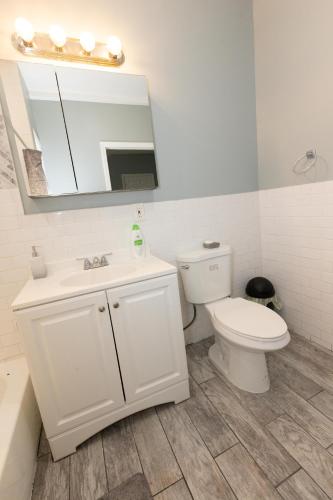 Cozy & Classy 3-Bed to mins NYC in Jersey City, USA