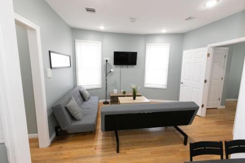 Cozy & Classy 3-Bed to mins NYC in Jersey City, USA