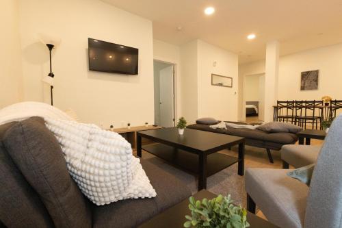 Contemporary 3-Bed Haven mins to NYC