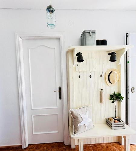 Charming & cosy beach apartment, Torremolinos (photo 3)