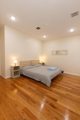 Elegant Modern 3-Bed Apt near NYC in Jersey City, USA