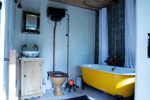 The cabin at Abberley Glamping photo 1