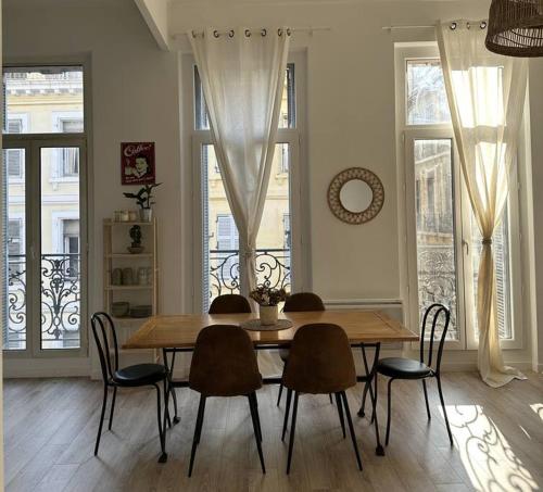 Superbe Appartement - 3 chambres (5 min Vieux Port - Rue Paradis) - Location saisonnière - Marseille