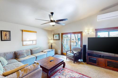 Red Rocks Retreat in Englewood, USA