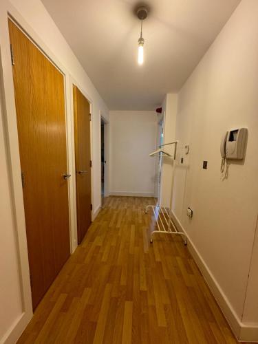 Spacious 2 Bedrooms Apartment In Stratford