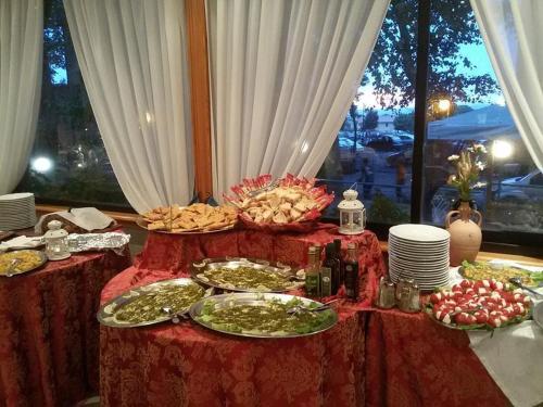 Ai Platani Hotel - image 9