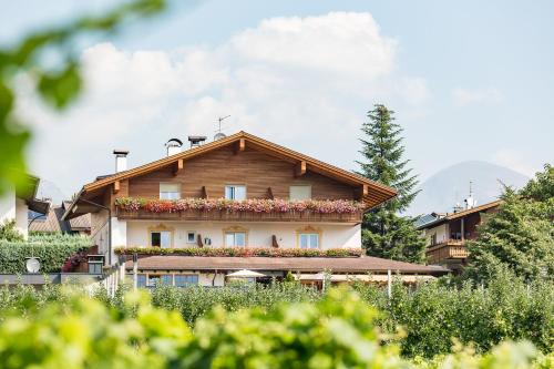 Tirolerhof Pension - Accommodation - Naz-Sciaves