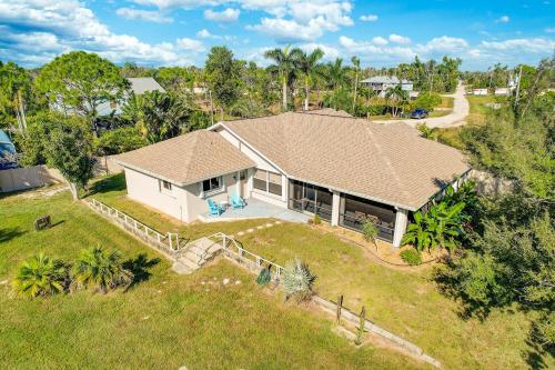 Game Room and Deck Spacious Home in St James City in Saint James City