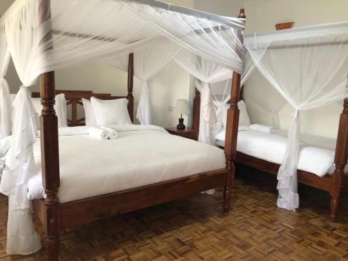 Deluxe Triple Room image 4