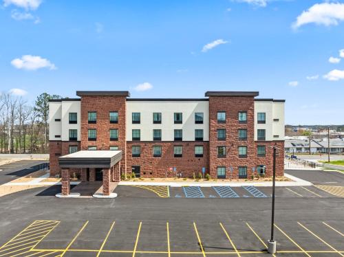 Cobblestone Hotel & Suites - Cullman in Cullman, USA