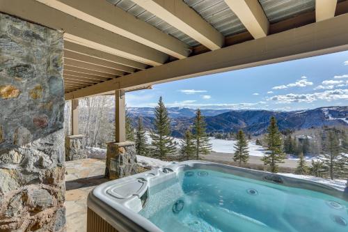 Edwards Home in Cordillera Hot Tub, Mountain View in Edwards, USA