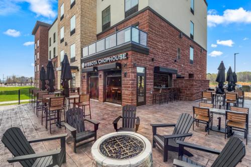 Cobblestone Hotel & Suites - Cullman