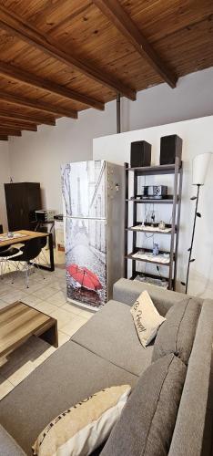 One-Bedroom Apartment image 6