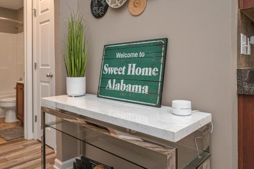 Wanderlust Willow Ultimate Escape With Comfort in Birmingham, USA