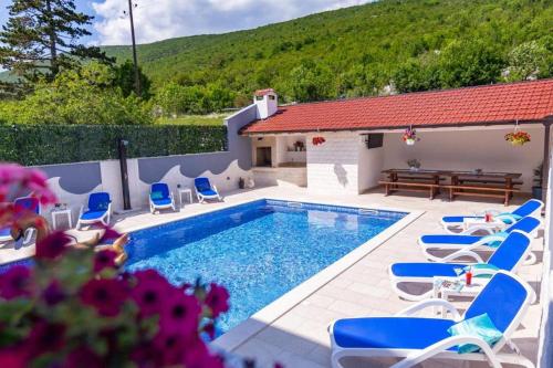 Villa Stars Hill with heated Pool Yacuzzi