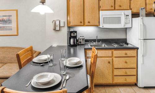 ห้องครัว, Hilton Vacation Club Varsity Club Tucson near สวนสัตว์รีดพาร์ค