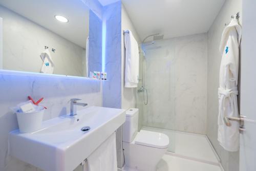 Wavia Hotel - Adults only