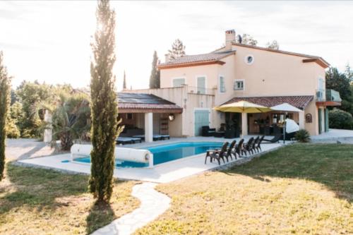 CASA-Manon des sources spacious holiday home with pool in Brue-Auriac
