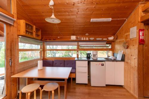 Gladheimar Cottages - image 4