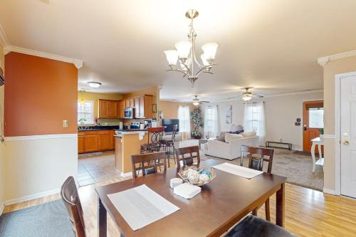Seaside Haven - Entire Property in Sneads Ferry, USA