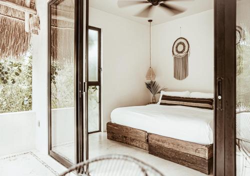 Tropical Room with Terrace image 9