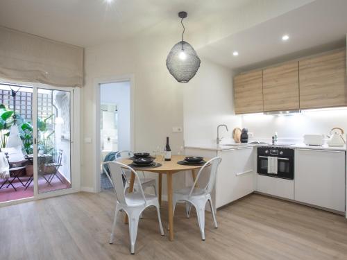 One-Bedroom Apartment image 9