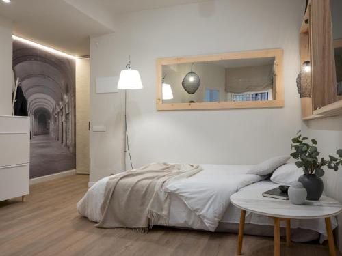 One-Bedroom Apartment image 2