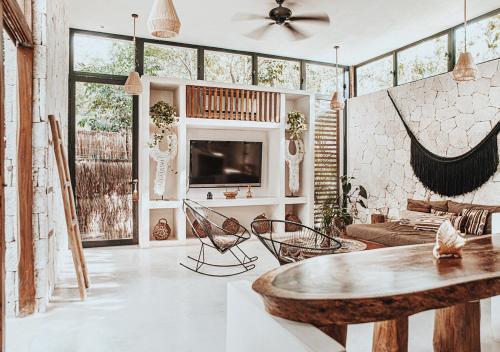 Three-Bedroom Luxury House image 9