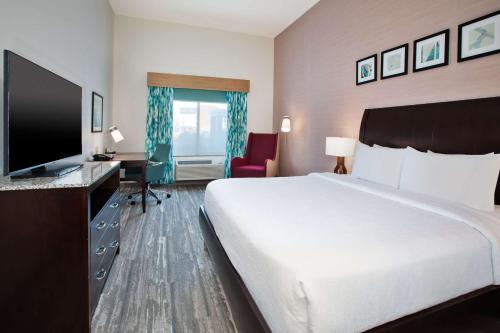 Hilton Garden Inn Benton Harbor/St. Joseph Room Type - King Room - Non-Smoking
