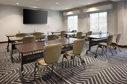 Staybridge Suites Cathedral City – Palm Springs an IHG Hotel - image 7