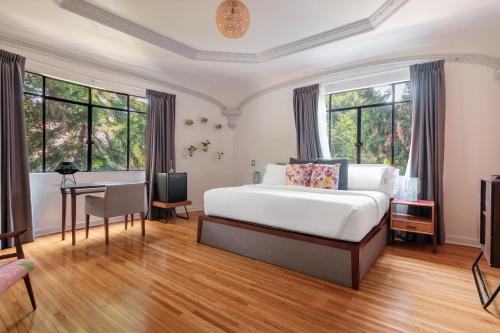 Pug Seal Polanco Allan Poe Pug Seal Polanco Allan Poe